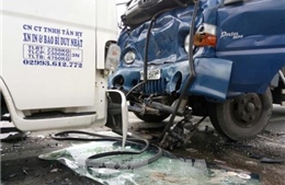 Ba ô tô tải va chạm liên hoàn, một tài xế bị thương nặng